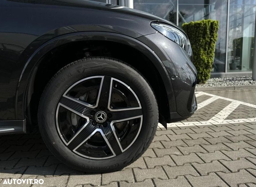 Mercedes-Benz GLC 300 e 4Matic 9G-TRONIC AMG Line Advanced - 10