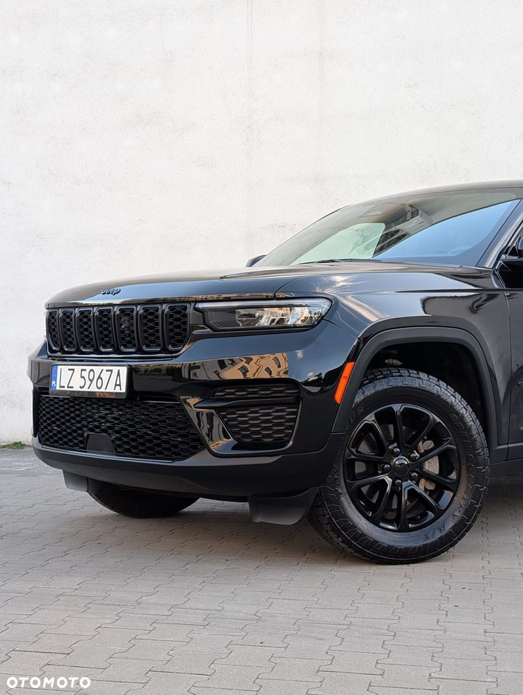Jeep Grand Cherokee - 11