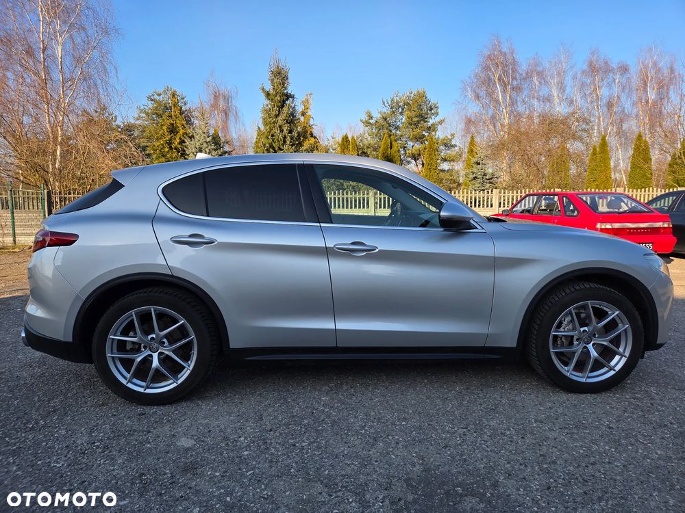 Alfa Romeo Stelvio - 6