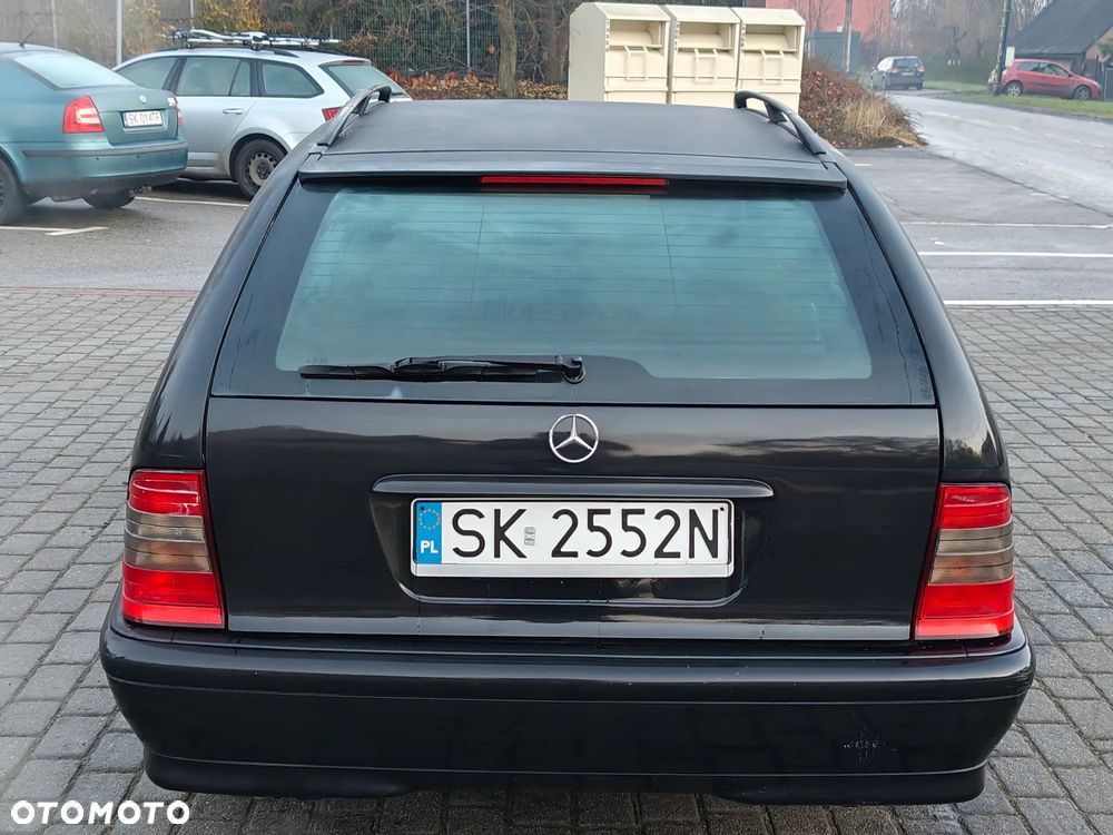 Mercedes-Benz Klasa C - 32