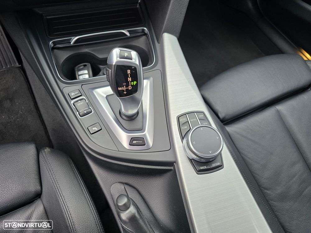 BMW 330 e iPerformance Pack M Shadow - 37