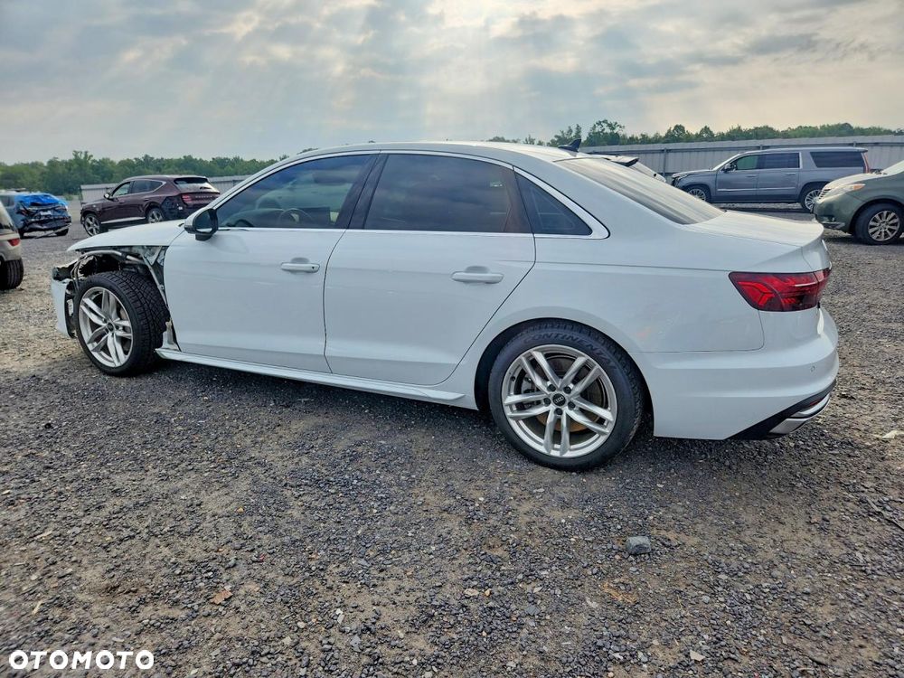 Audi A4 Limousine - 4