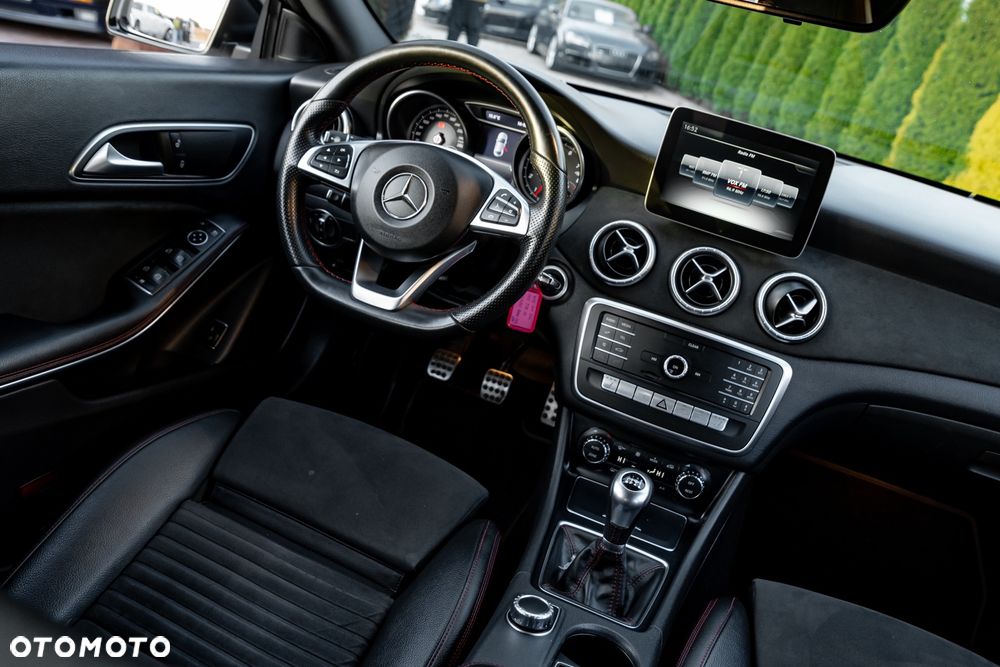 Mercedes-Benz CLA 250 AMG Line - 24