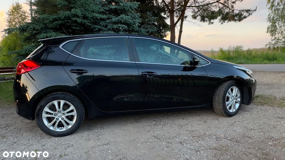 Kia Ceed - 4