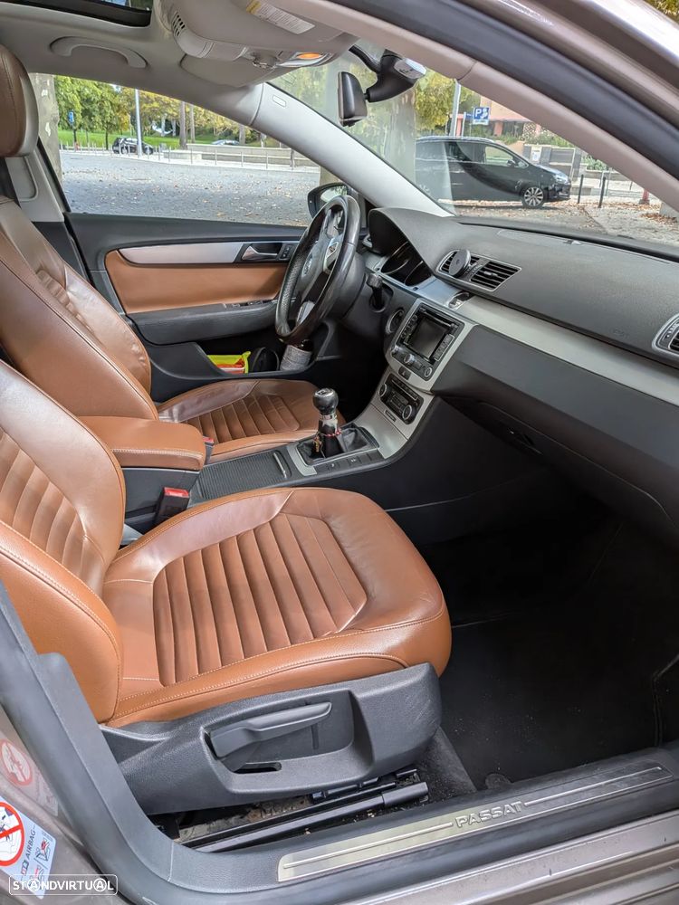 VW Passat Variant 1.6 TDI BlueMotion Comfortline - 2