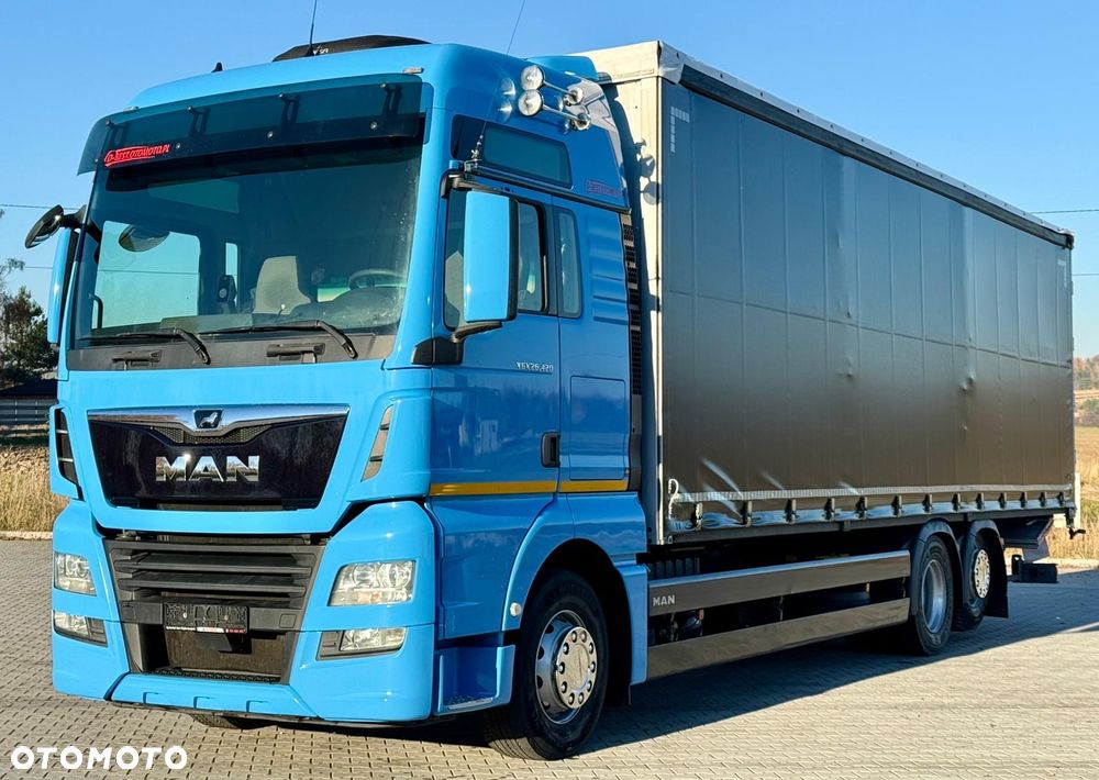 MAN TGX 26.420 / FIRANKA / WINDA / 23 EUROPALETY / 6x2 / AUTOMAT / EURO 6 / OŚ PODNOSZONA / DUŻA KABINA / 2019 ROK - 2