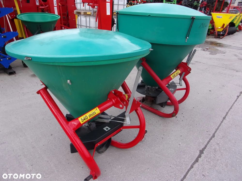 Inny Rozsiewacz nawozów i wapna, taśmowy jedno i dwu tarczowy Kłos, Motyl 300, 400, 600, 800 1000 litrów, Rozsiewacz nawozów dwutarczowy ABRA2 - MAXI, Semior, Unior, Unior2, Mini, Mini2, Rozsiewacz dwutarczowy DEX-WAL (Lift, Tornado duo Turbo), Rozsiewacz nawozów Pronar  FD1-M05 - 33