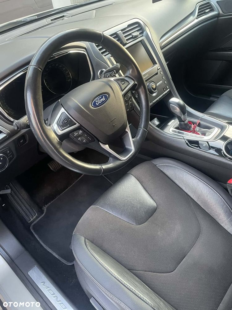 Ford Mondeo 2.0 TDCi STart-Stopp PowerShift-Aut ST-Line - 24
