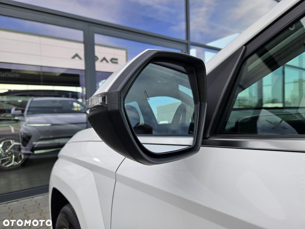 Hyundai Kona 39kWh Executive - 17