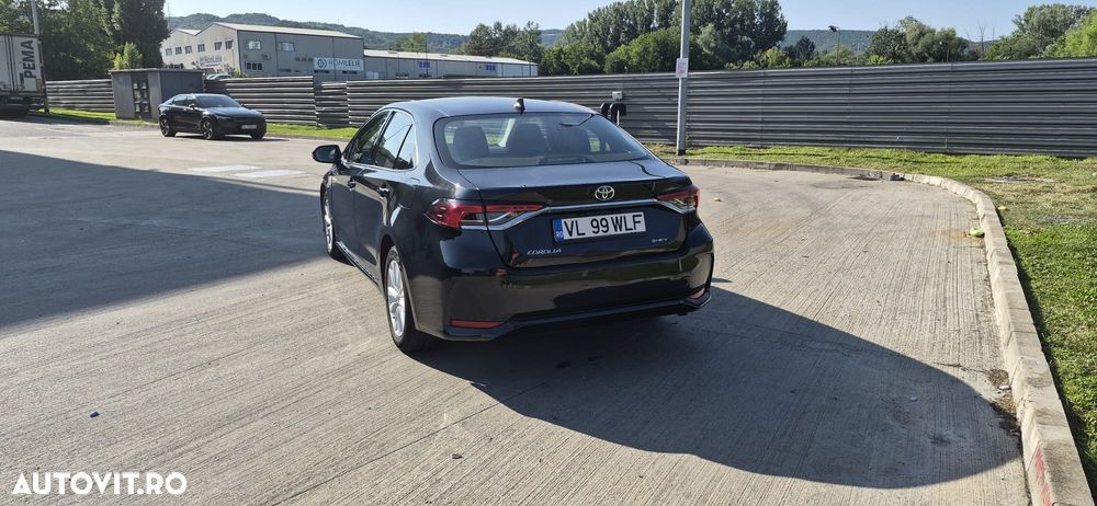 Toyota Corolla 1.8 HSD Business - 9