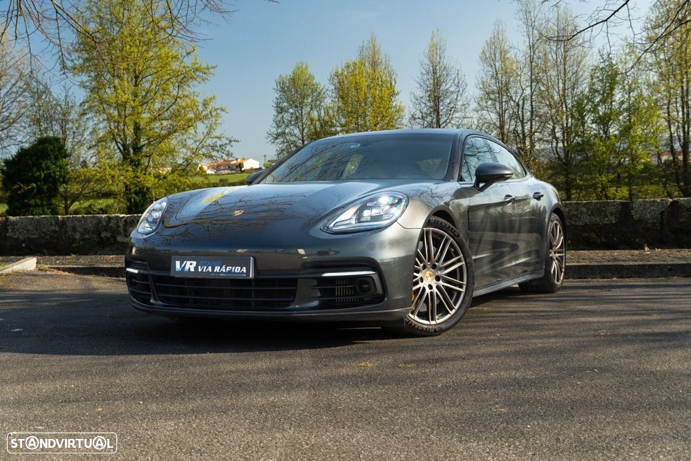 Porsche Panamera 4 S - 1