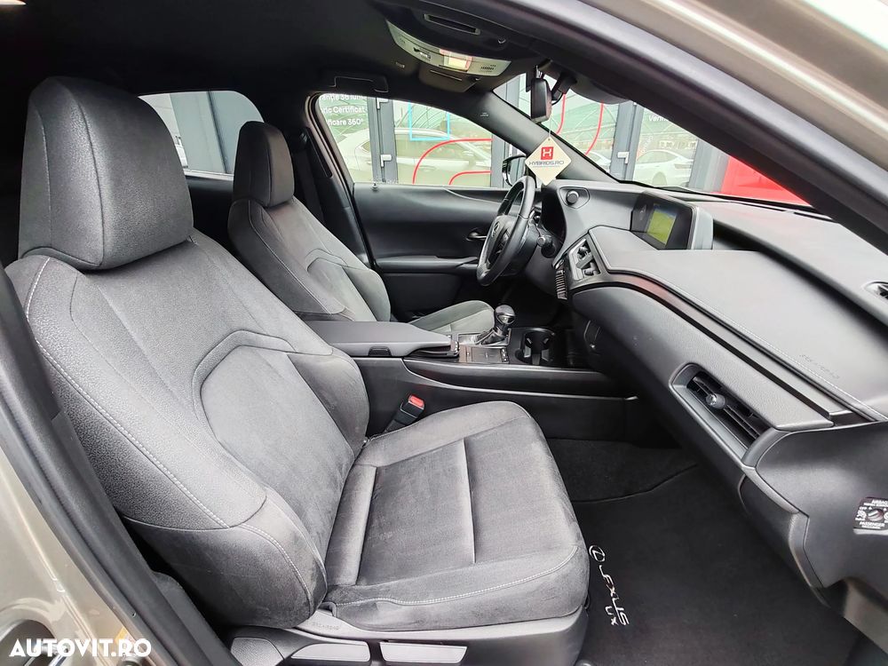 Lexus UX 250h Business Edition - 21