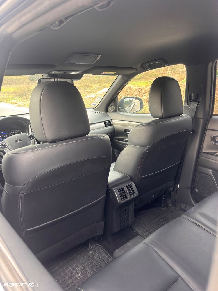 Mitsubishi Outlander 2.0 PHEV Intense Navi - 15