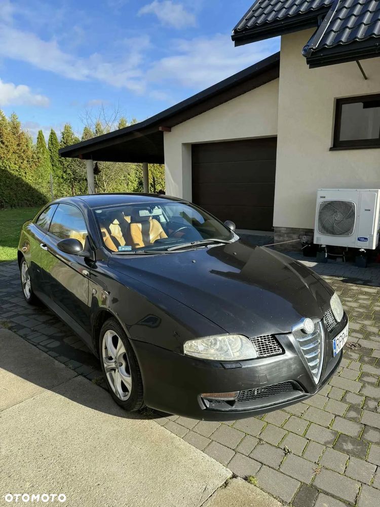 Alfa Romeo GT 1.9JTD 16V Black Line - 3