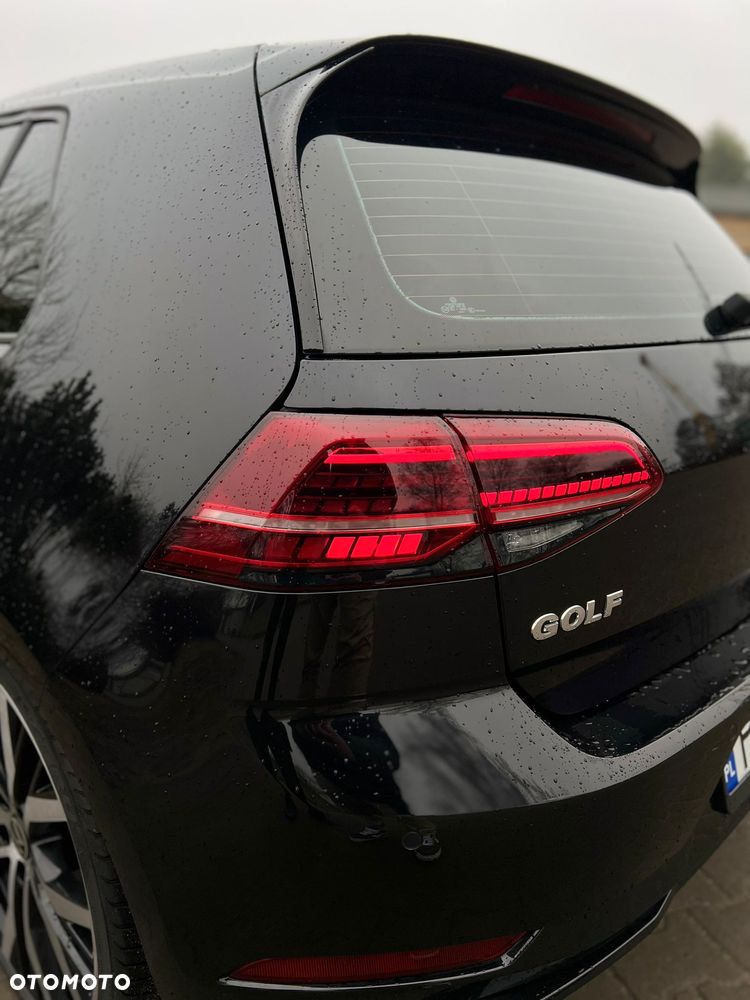 Volkswagen Golf 1.5 eTSI OPF DSG R-Line - 11