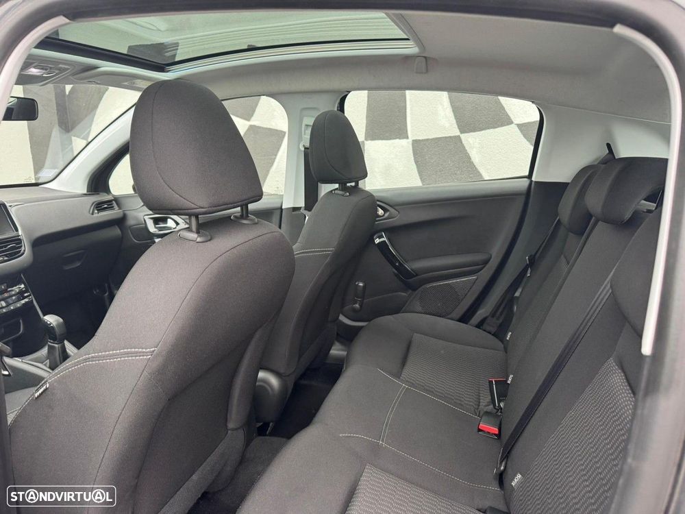 Peugeot 208 PureTech 82 Start & Stop Allure - 9