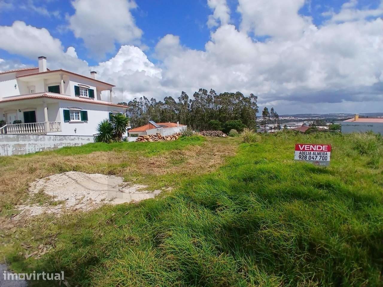 Terreno em Alto do Nobre, Caldas da Rainha, com 1.760 m2