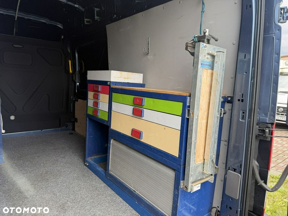 Ford Transit - 28