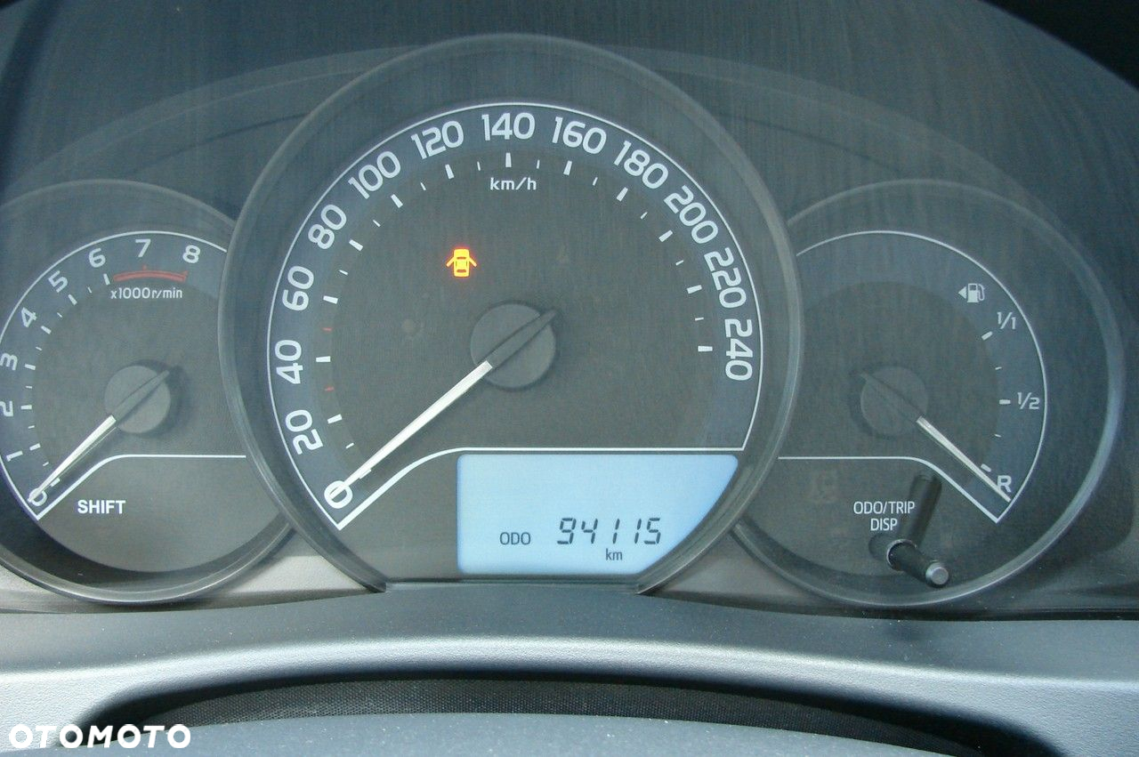 Toyota Auris - 25