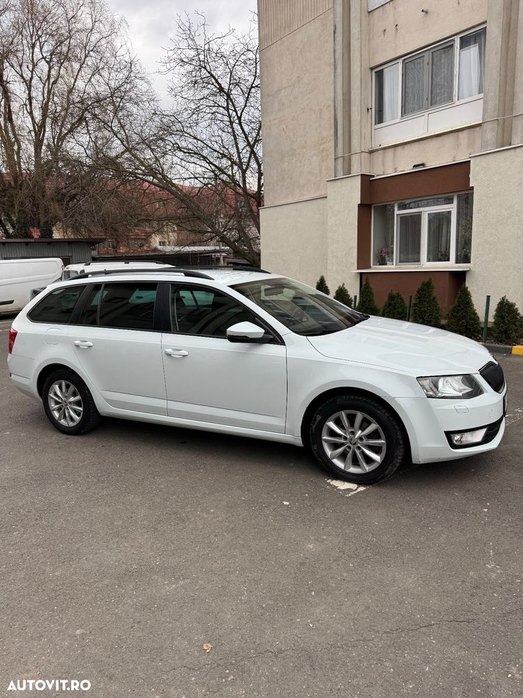 Skoda Octavia 1.6 TDI DSG Ambition - 12