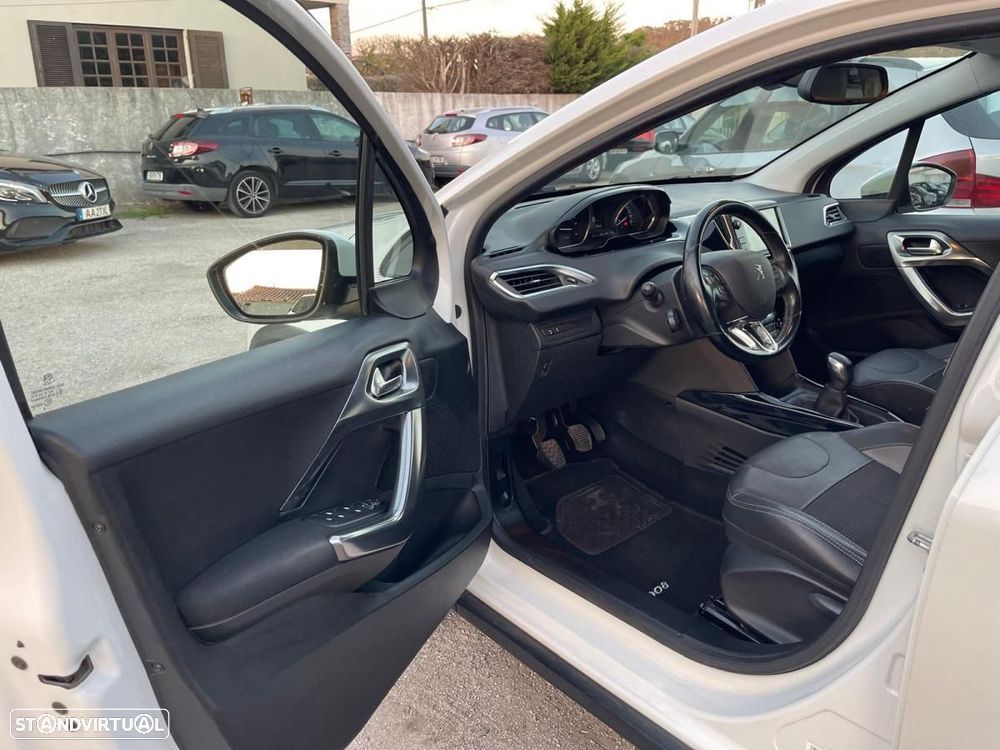 Peugeot 2008 1.6 BlueHDi Allure - 24