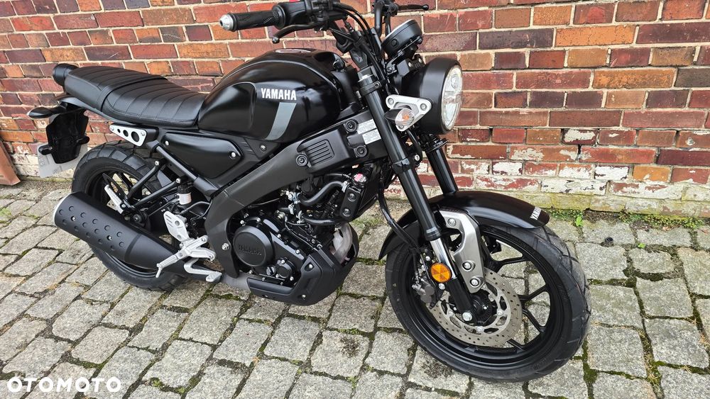 Yamaha XSR - 25