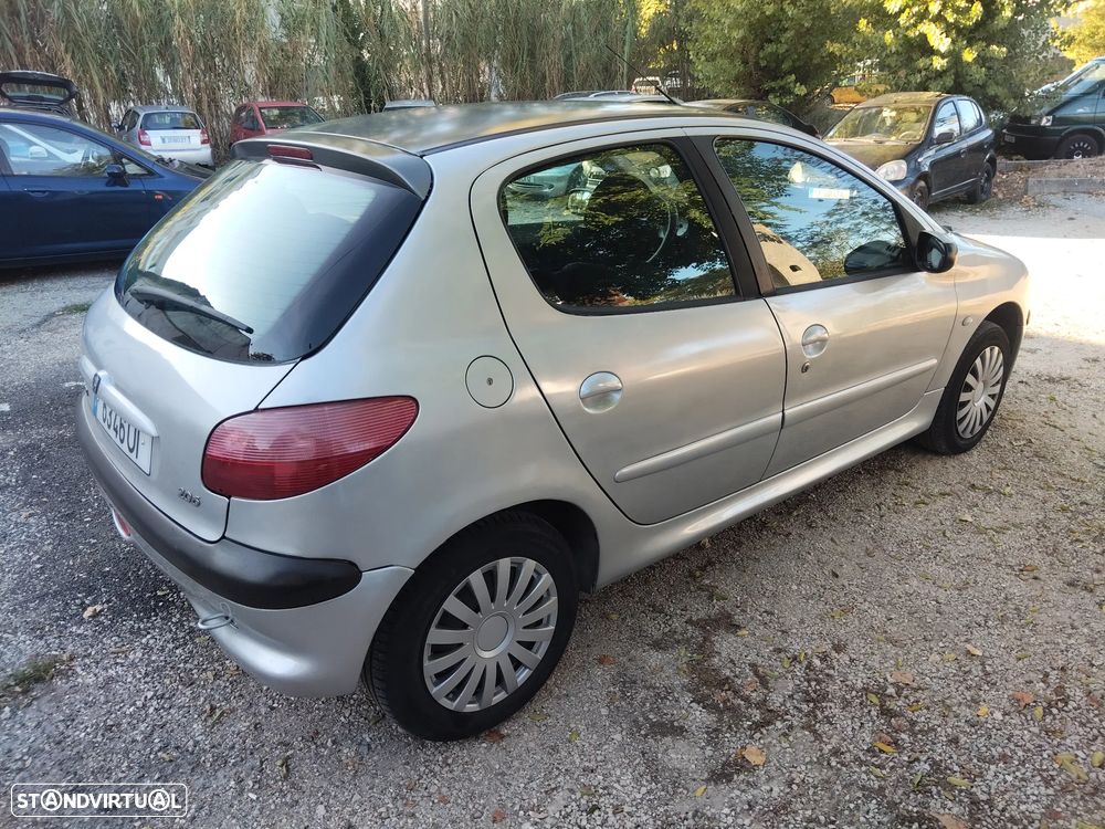 Peugeot 206 1.1 XR Présence - 1