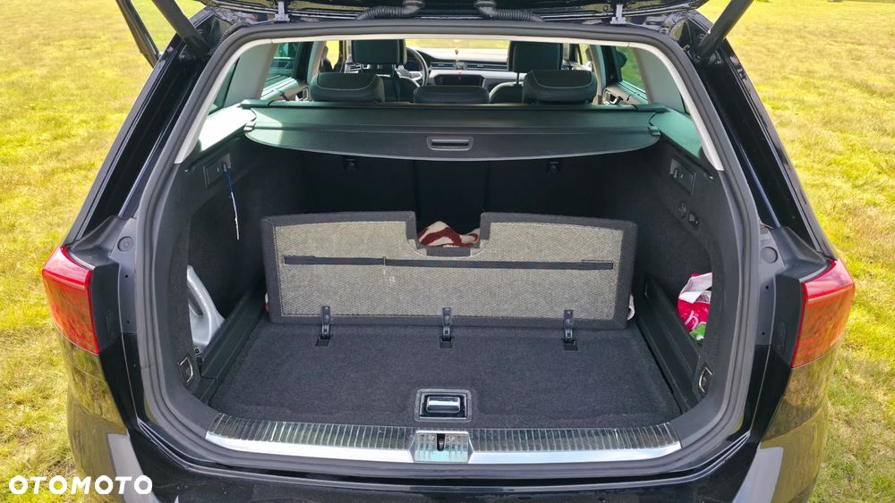 Volkswagen Passat 2.0 TDI SCR DSG Elegance - 11