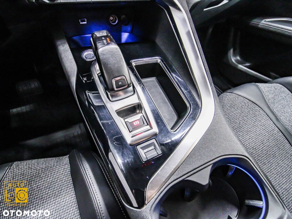 Peugeot 5008 1.6 PureTech Allure S&S EAT8 - 31