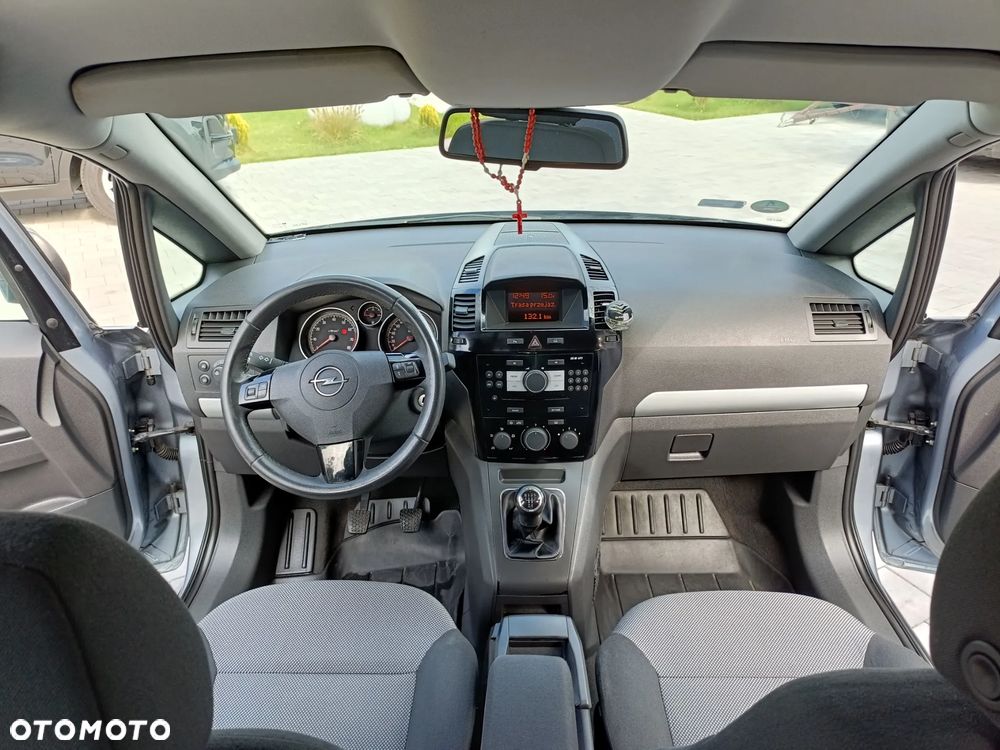 Opel Zafira - 20