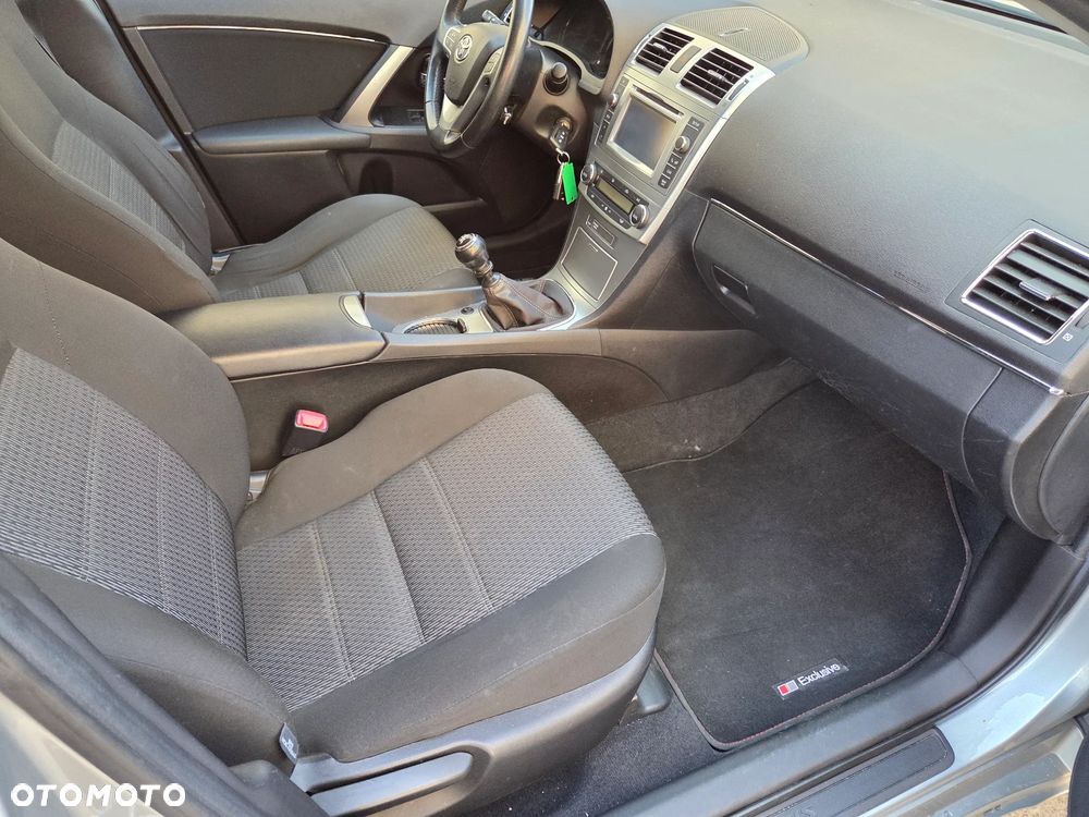 Toyota Avensis 1.8 Executive - 18