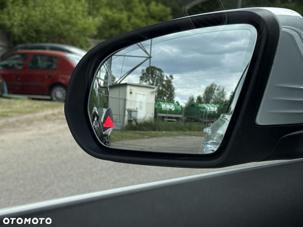 Mercedes-Benz GLC - 29