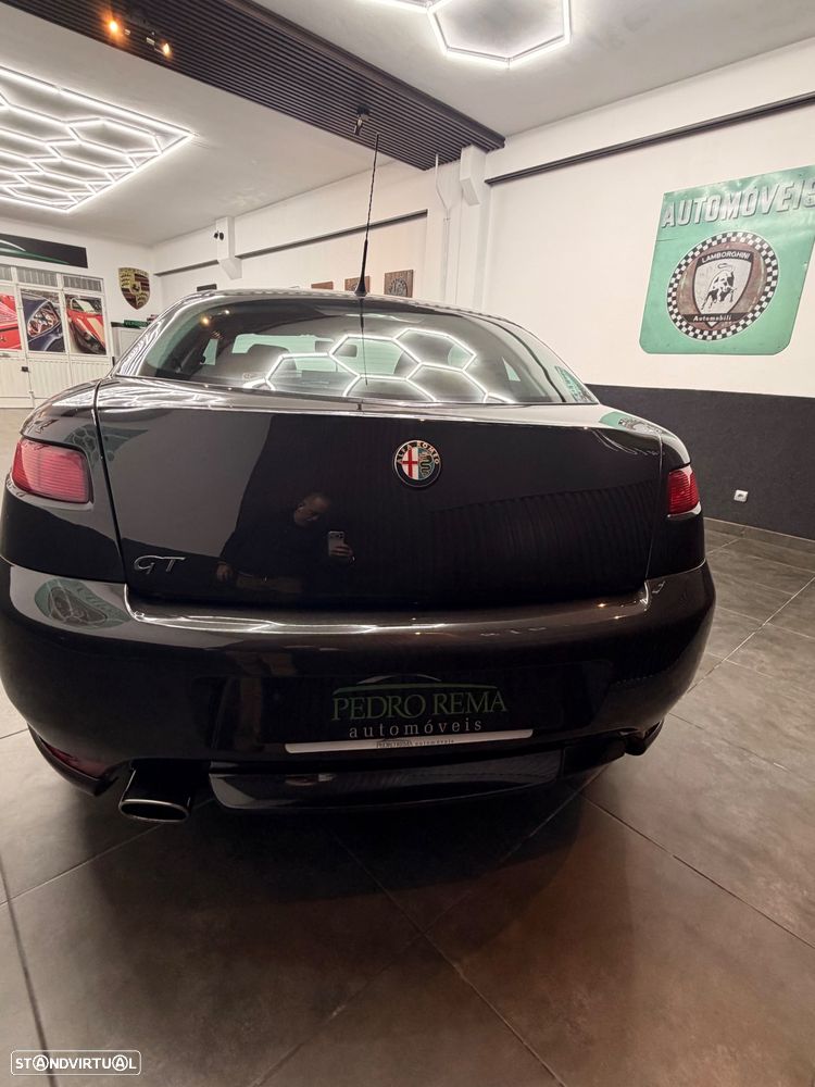 Alfa Romeo GT 1.9 JTD M-JET Distinctive - 17