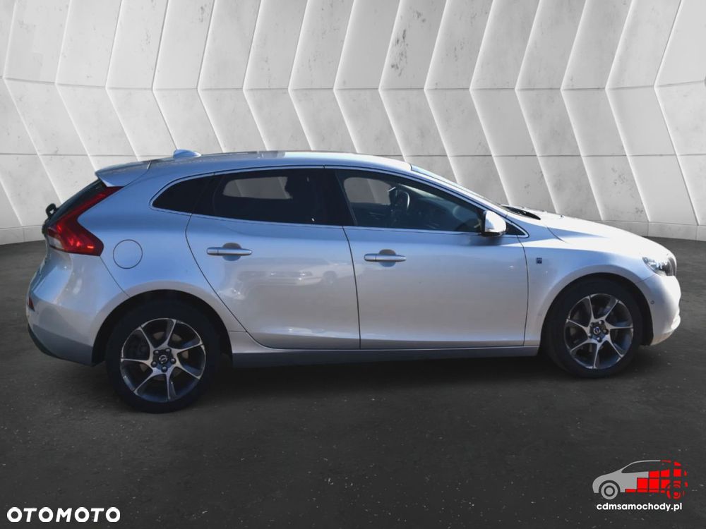Volvo V40 - 11