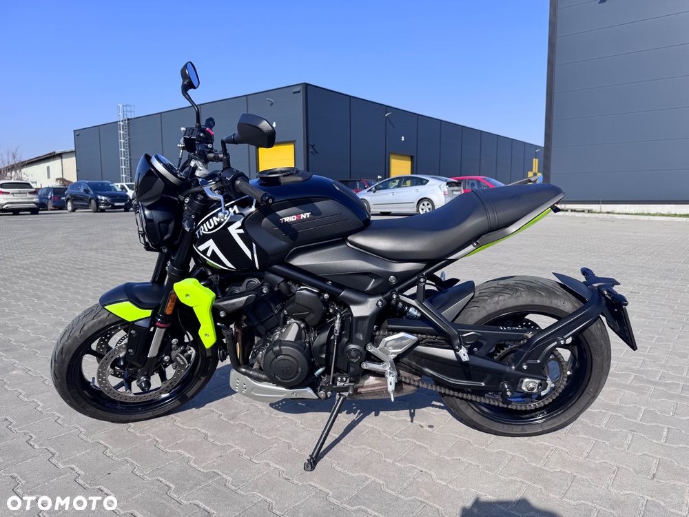 Triumph Trident - 3