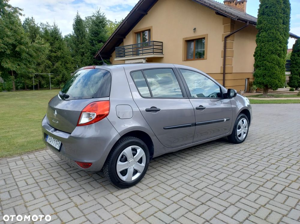 Renault Clio 1.2 16V 75 Dynamique - 8