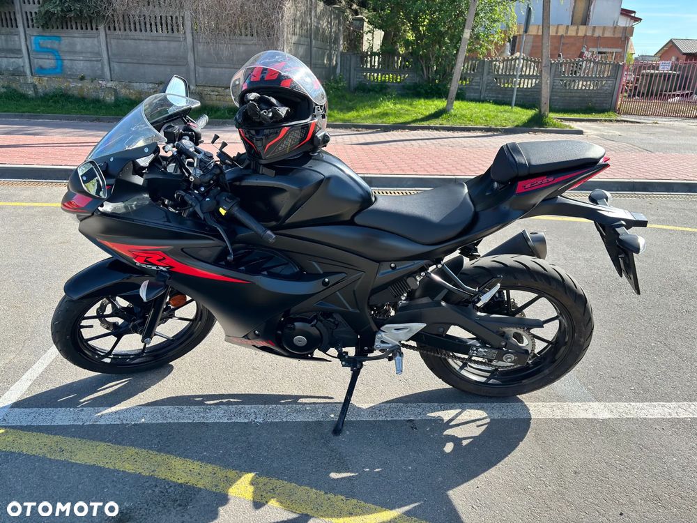 Suzuki GSX-R - 1