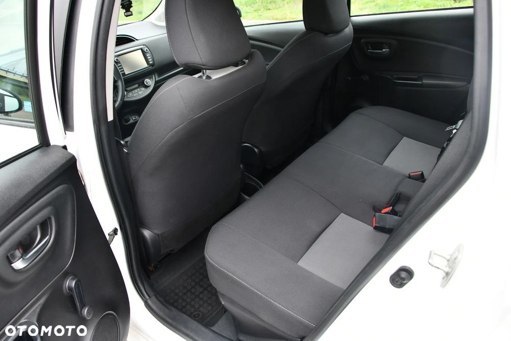 Toyota Yaris Hybrid 100 Premium EU6 - 9