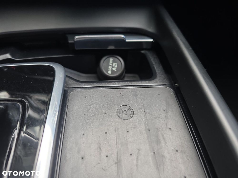 Volvo V60 B3 B Momentum Core - 23