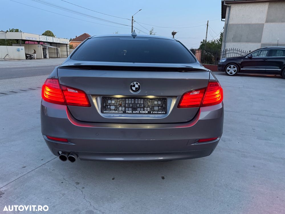 BMW Seria 5 518d Aut. - 24