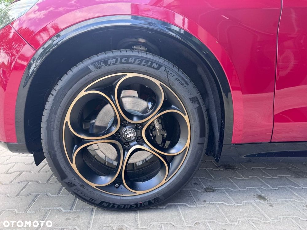 Alfa Romeo Stelvio - 11