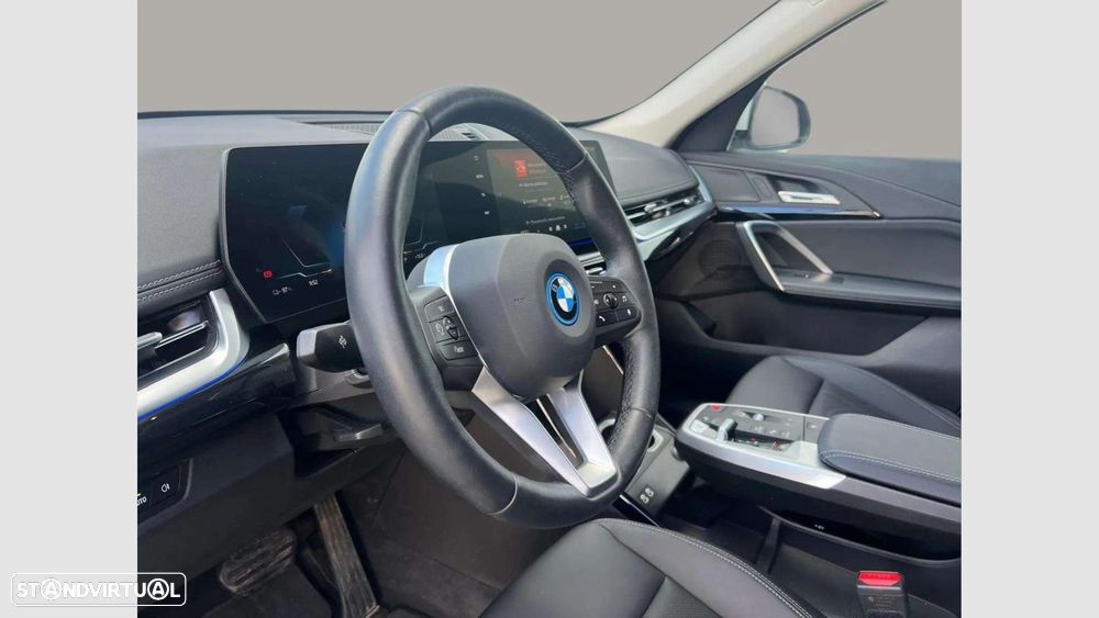 BMW iX1 eDrive20 - 17