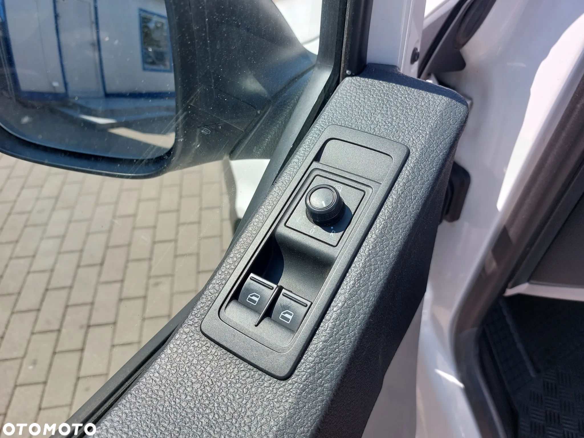 Volkswagen Transporter T6 TDI L2H1 - 11