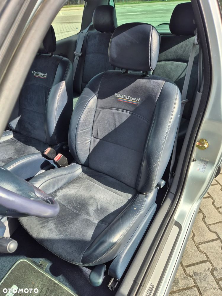 Renault Clio 2.0 16V Sport - 14