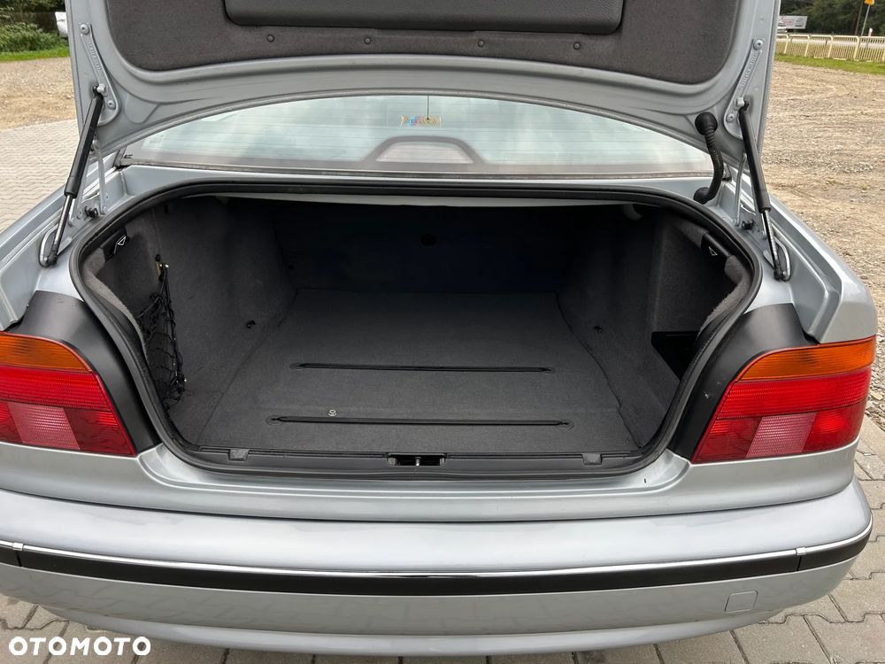 BMW Seria 5 525tds - 32