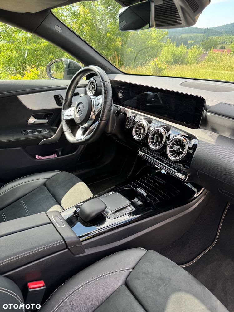 Mercedes-Benz CLA 250 4-Matic Edition 1 7G-DCT - 20