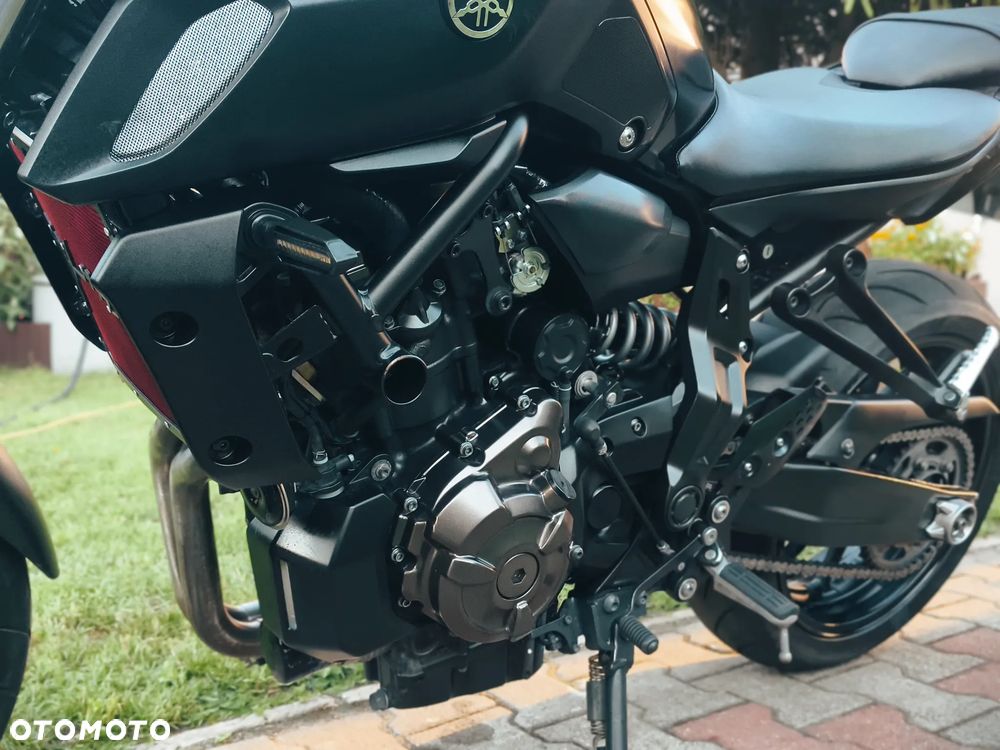 Yamaha MT - 24