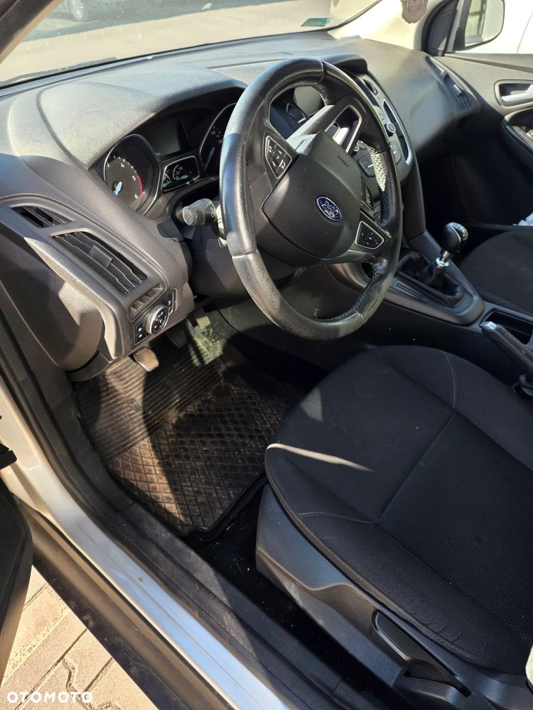 Ford Focus 1.5 TDCi Trend - 6