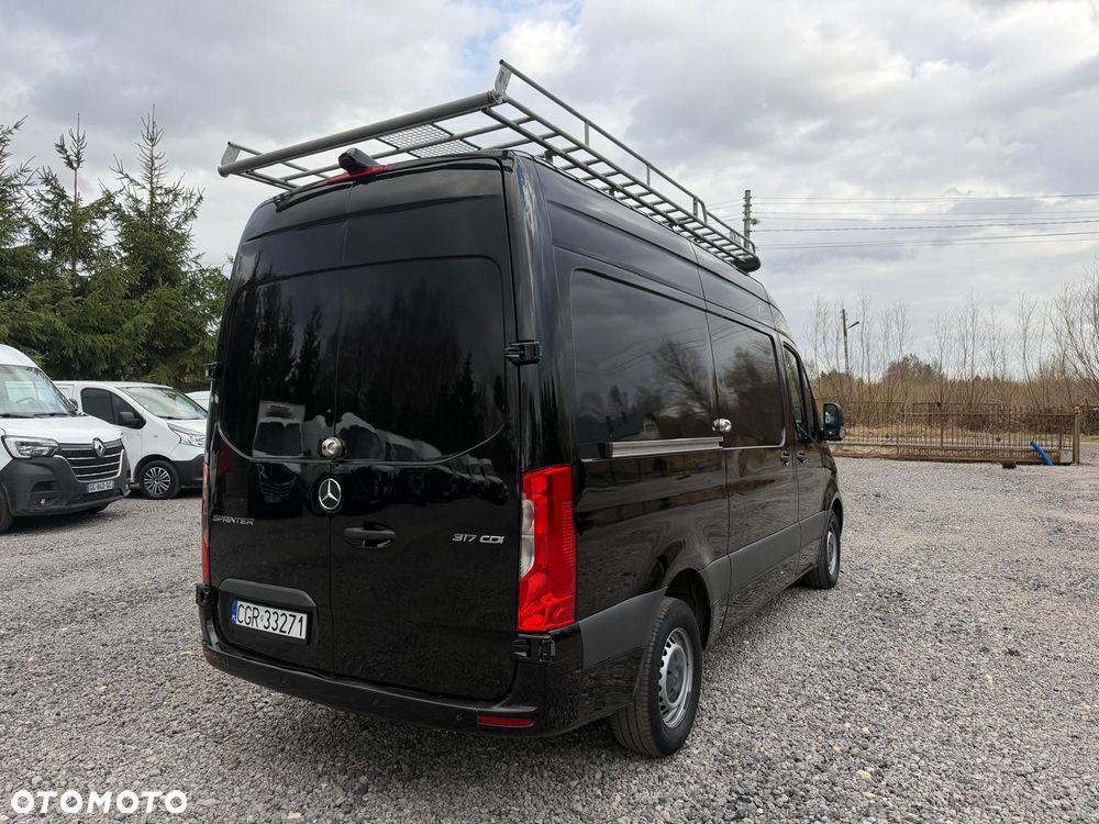 Mercedes-Benz Sprinter - 4