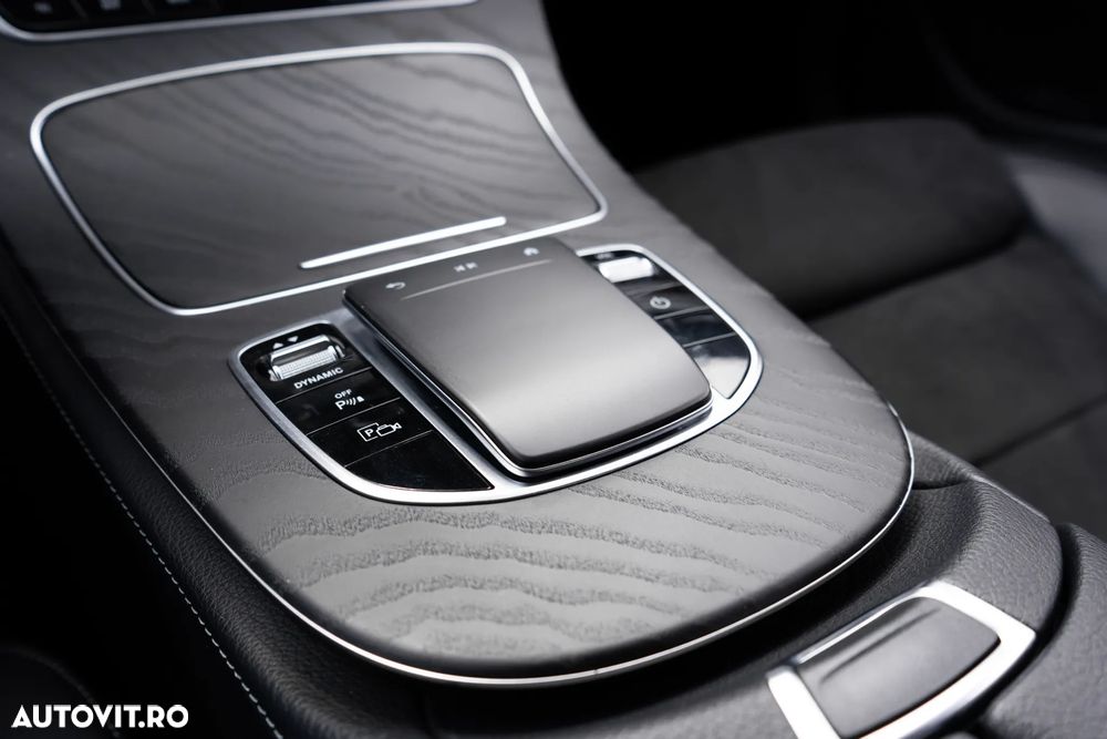 Mercedes-Benz E 300 de 9G-TRONIC AMG Line - 31